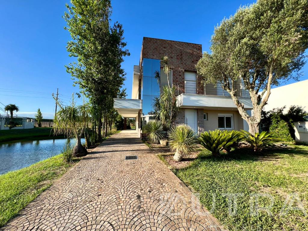 Casa em Condomínio 5 dormitórios para venda, parque Antártida  em Capão da Canoa | Ref.: 3690